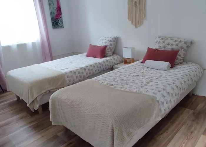 Holiday home Le Petit Paradis